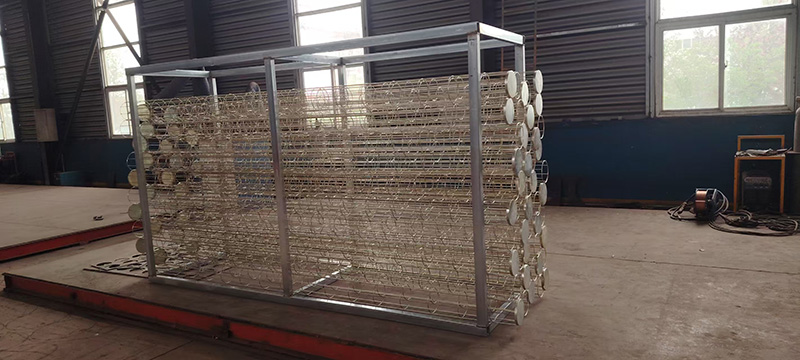 دستگاه Qingdao Star قفس کیف های فیلتر را به مشتری موریتانی ارسال کرد